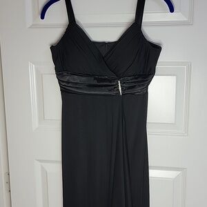 ONYX NITE LONG BLACK DRESSBW/SATIN SASH BLING SZ 8